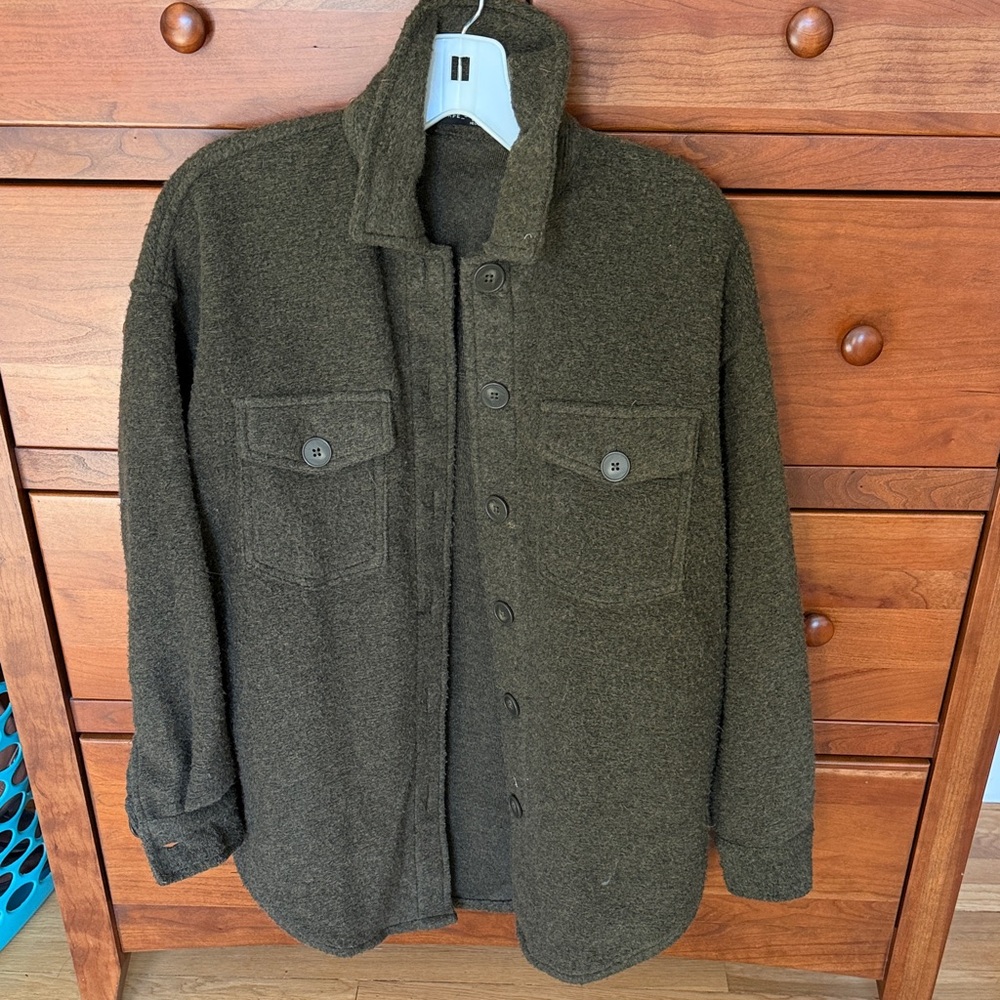 Olive Green Button-Front Lightweight Shirt Jacket